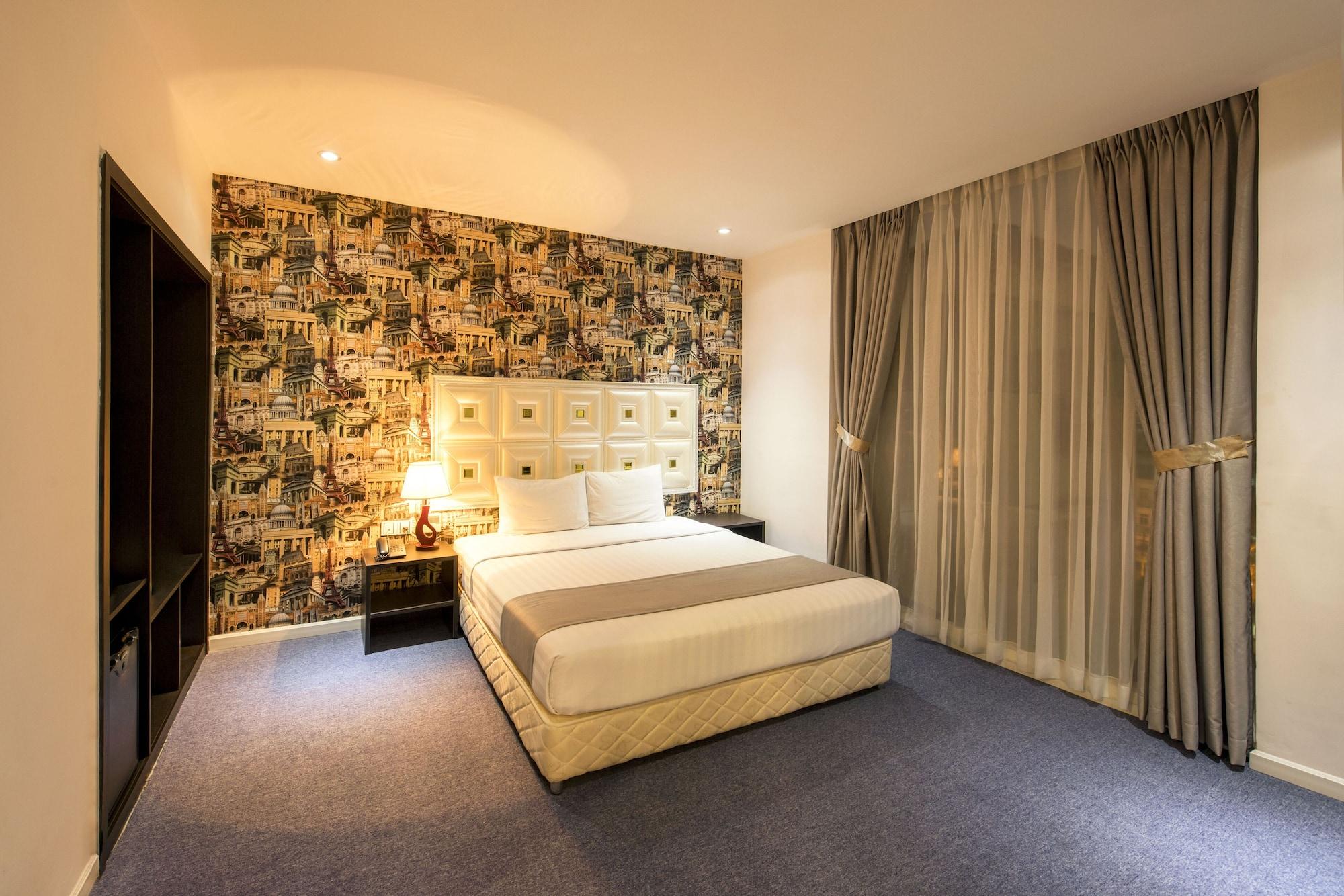 Golden Crown Hotel Ho Chi Minh City Exterior photo